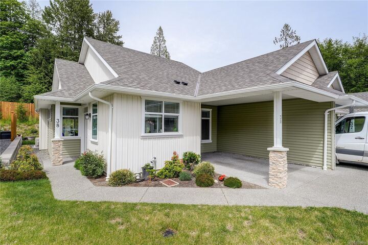 Property Photo:  300 Grosskleg Way #38  BC V0R 2G1 