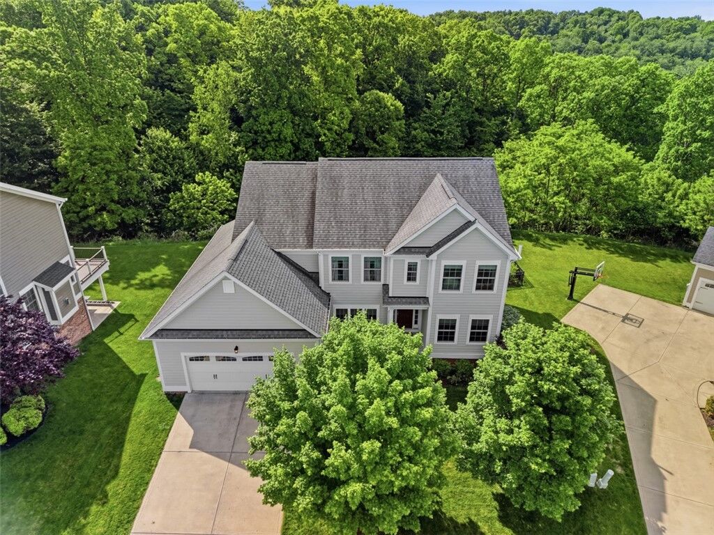 Property Photo:  212 Pinnacle Ct  PA 16059 