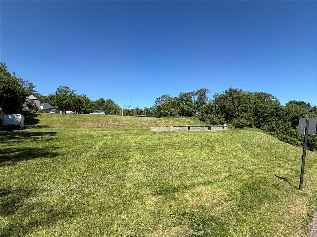 Property Photo:  1375 Fayette  PA 15033 