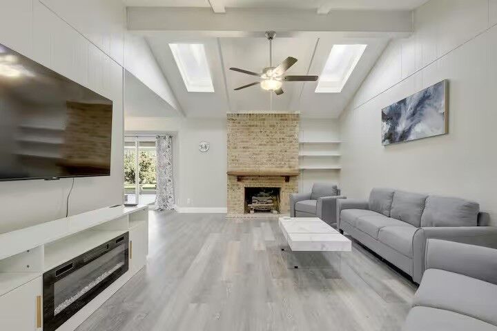 Property Photo:  2700 Kerrybrook Lane  TX 78757 