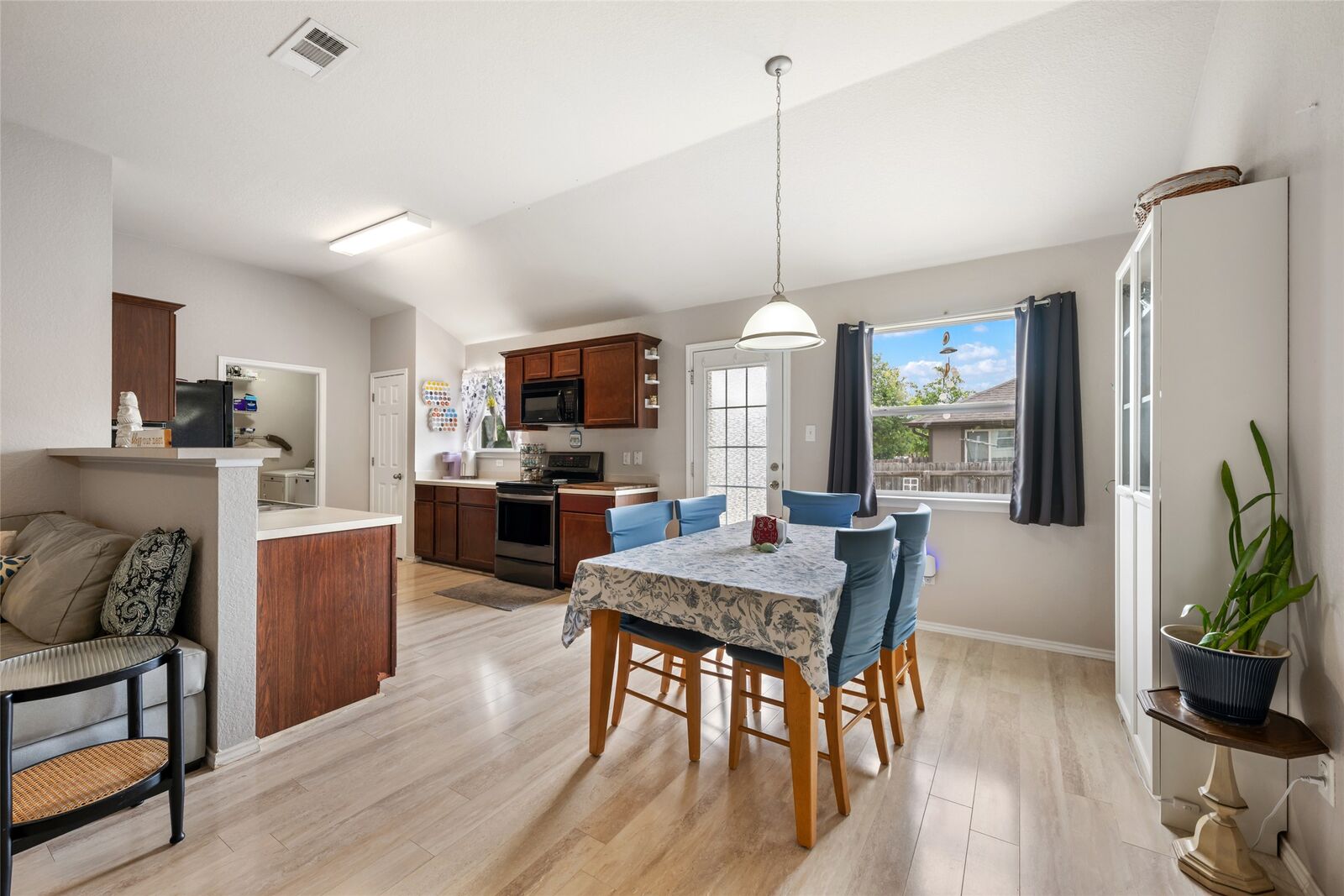 Property Photo:  144 Calcite Lane  TX 76537 