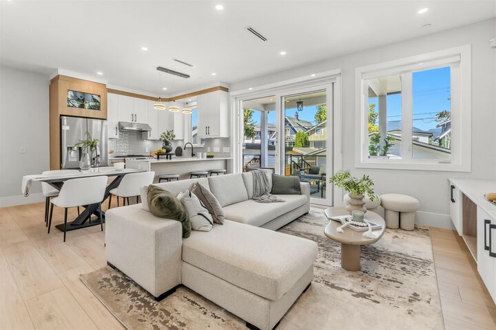 Photo de la propriété:  2743 McGill Street  BC V5K 1H4 