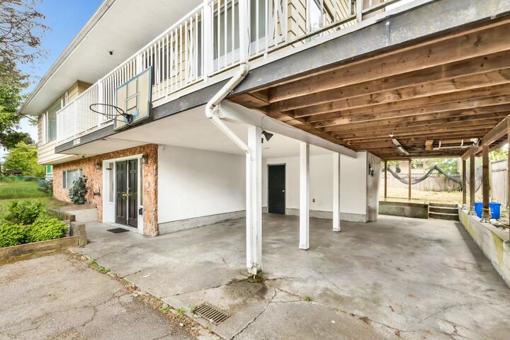 Property Photo: 11582 84A Avenue BC V4C 2S6