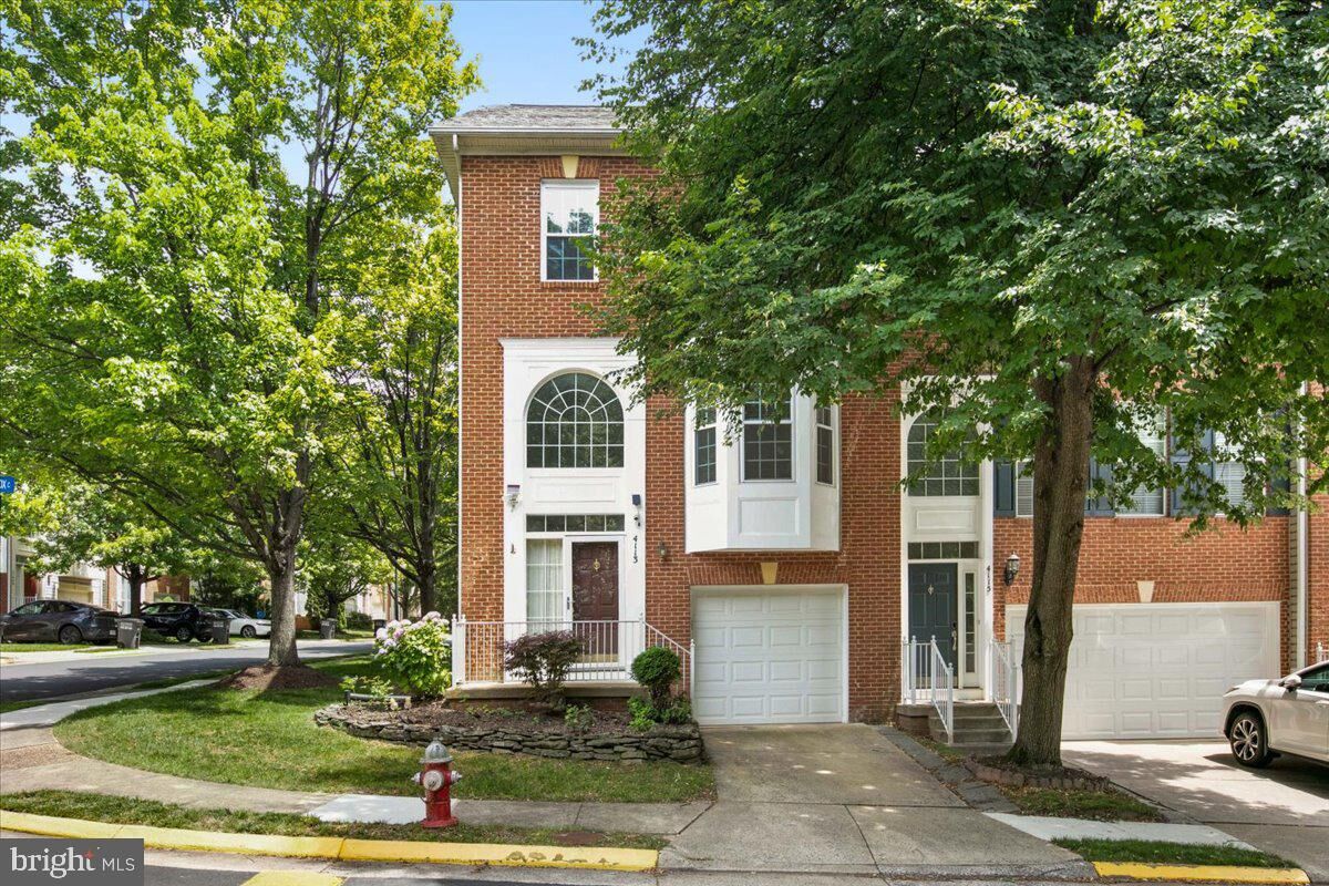 Property Photo:  4113 Flower Box Court  VA 22030 