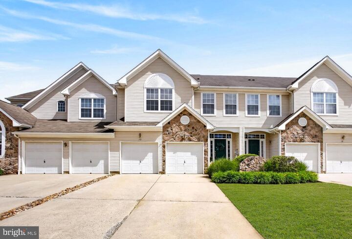 Property Photo:  13 Cypress Point Road  NJ 08060 