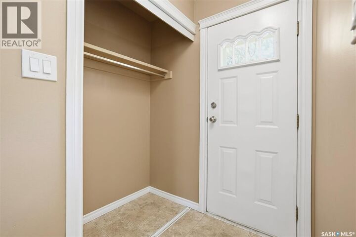 Property Photo:  2019 Louise Avenue  SK S7J 2C1 