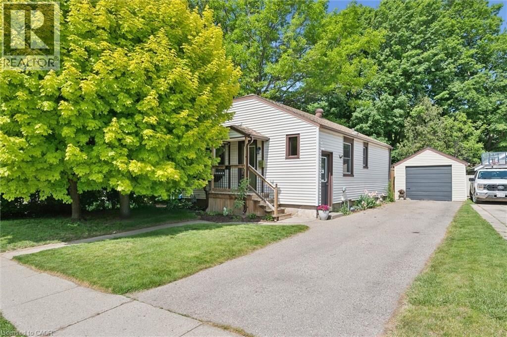 Property Photo:  153 Winston Boulevard  ON N3C 1M1 