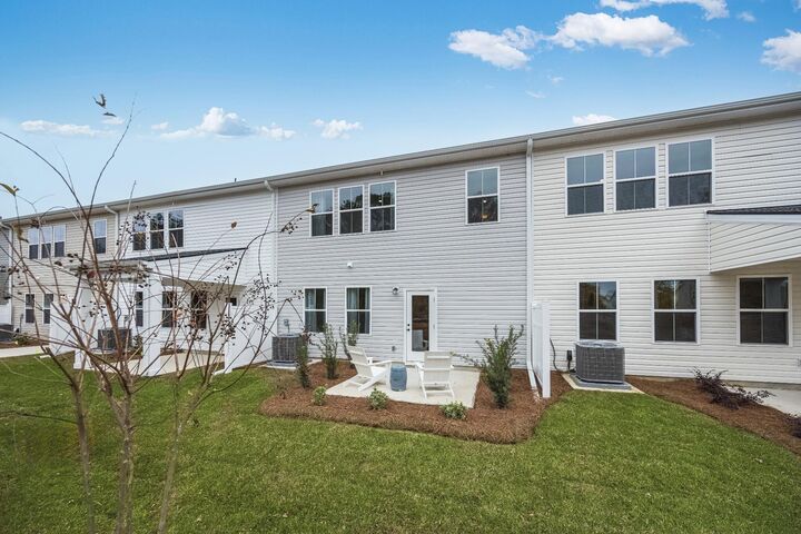 Property Photo: 147 Green Thistle Way SC 29483