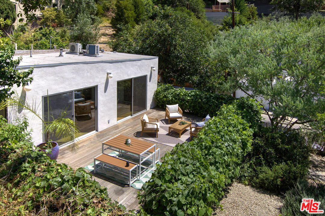 Property Photo: 457 Museum Dr CA 90065