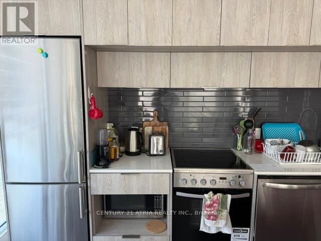 Property Photo:  181 Dundas Street East 3910  ON M5A 0N5 