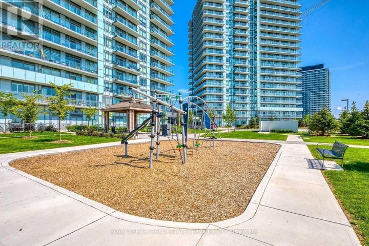 Photo de la propriété:  4677 Glen Erin Drive 204  ON L5M 2E3 