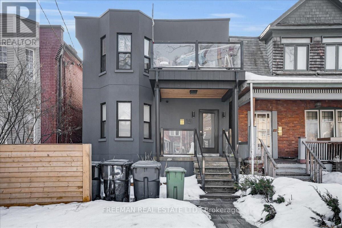 Property Photo:  15 Thorburn Avenue 204  ON M6K 1C4 