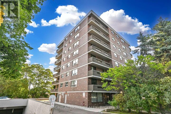 Property Photo:  7451 Yonge Street East 704  ON L3T 2B4 