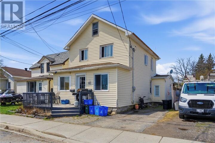 Property Photo: 427 Montague Avenue ON P3C 4G6