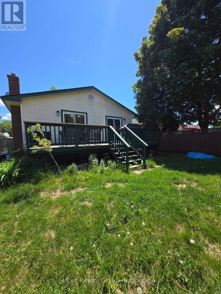 Property Photo:  116 Nicholas Street  ON K8V 6B2 