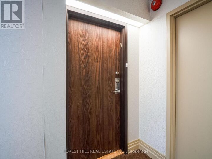 Property Photo:  100 Antibes Drive 1706  ON M2R 3N1 