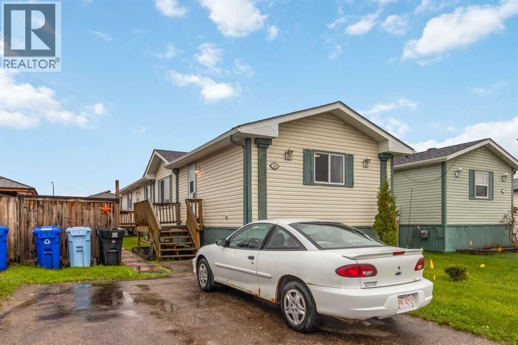 Property Photo:  269 McKinlay Crescent  AB T9K 2M9 
