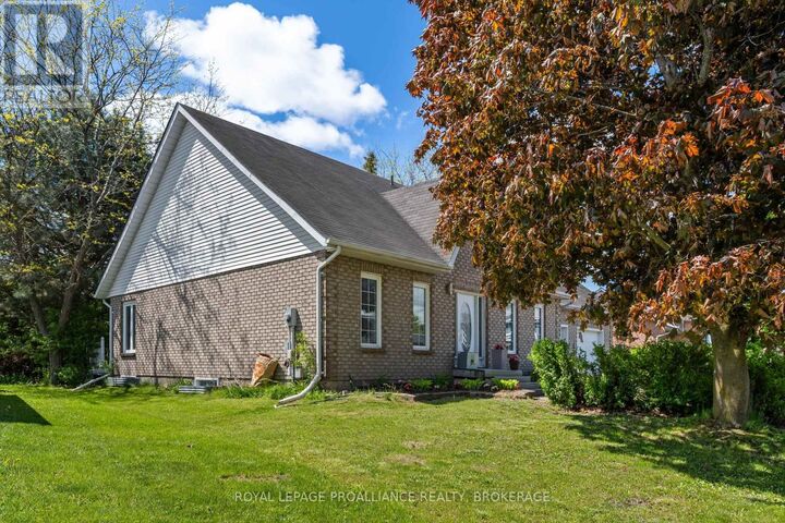 Property Photo: 151 Greenlees Drive ON K7K 6P6