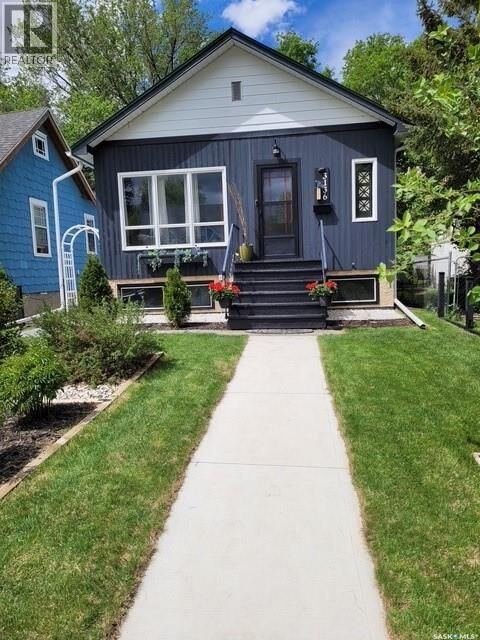 Photo de la propriété:  3136 Robinson Street  SK S4S 1V5 