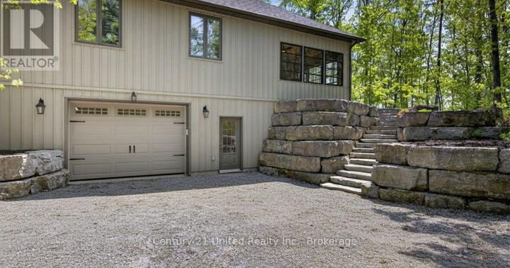 Property Photo: 54 Mitchell Crescent ON K0L 1J0