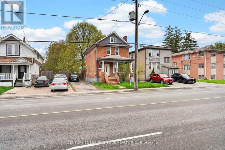 Property Photo:  90 Park Road South  ON L1J 4G9 