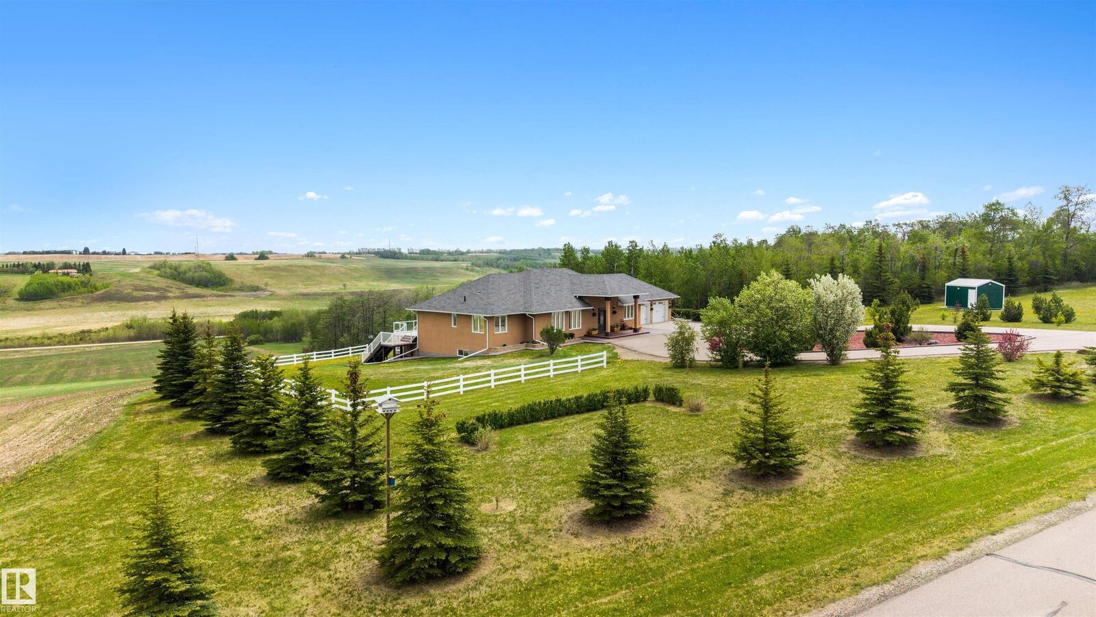 Property Photo: 28125 Highway 587 AB T4G 0E9