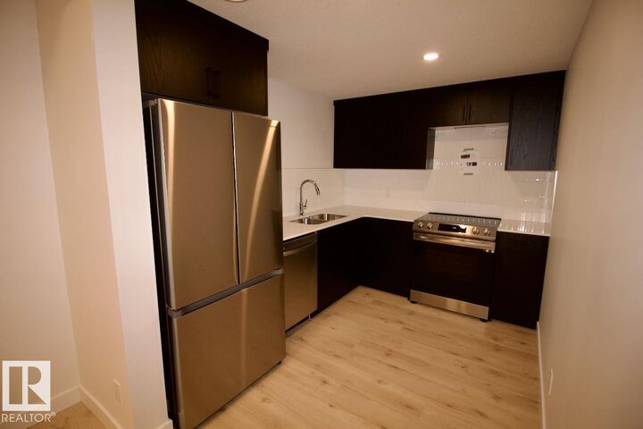 Property Photo:  3864 Chrustawka Place SW Bsmt  AB T6W 4M9 