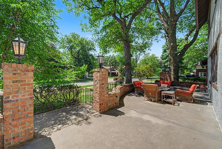 Property Photo:  1302 10th Avenue North  IA 50501 