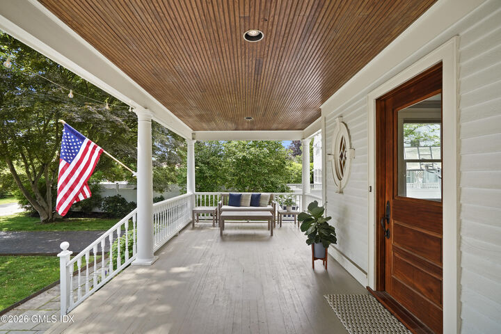 Property Photo:  2 Wahneta Road  CT 06870 