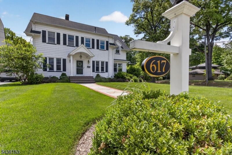 Property Photo:  617 Lawrence Ave  NJ 07090 