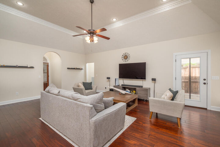 Property Photo:  305 Suzanne Avenue  MS 39759 