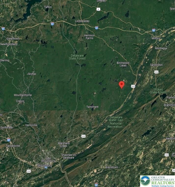 Property Photo:  179 Oakridge Drive  PA 18328 