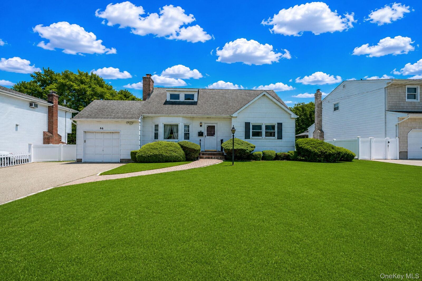 Property Photo:  66 Henry Avenue  NY 11702 