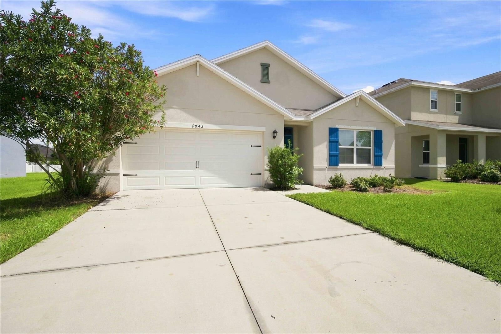 Property Photo:  4042 Wayfarer Way  FL 34221 