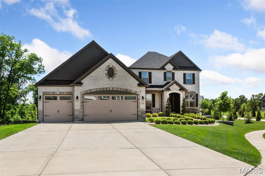 Property Photo:  518 Coppice Court  MO 63385 