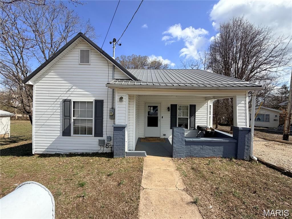 Property Photo:  306 Field Street  MO 63601 