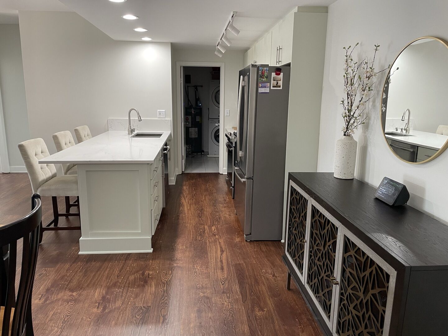 Property Photo:  