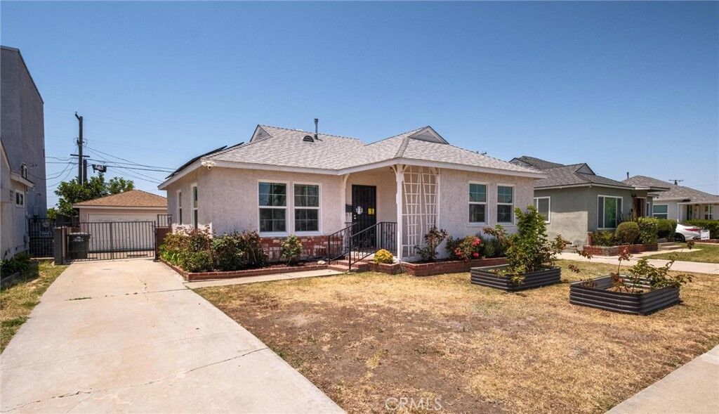 Property Photo:  15513 Patronella  CA 90249 