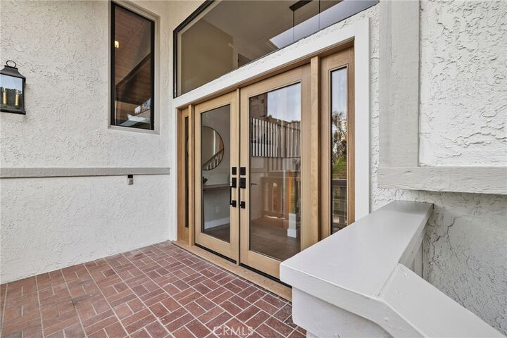 Property Photo:  275 Fairview Road  CA 93023 