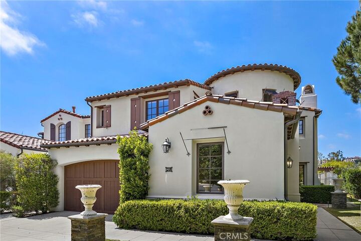 Property Photo:  28 Sandy Cv  CA 92657 