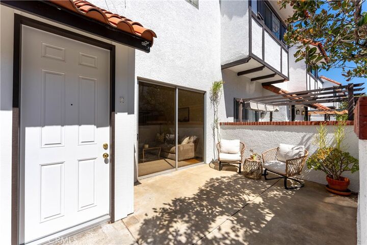 Property Photo:  10030 Owensmouth 67  CA 91311 