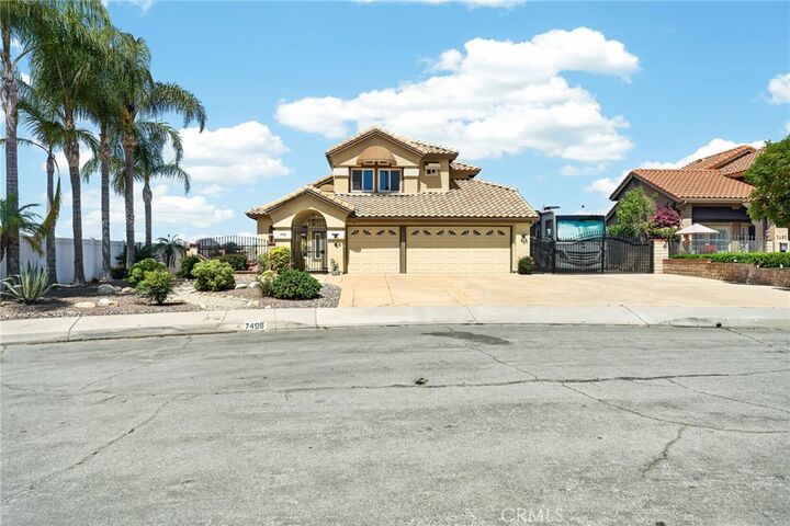 Property Photo:  7498 Red Clover  CA 92346 