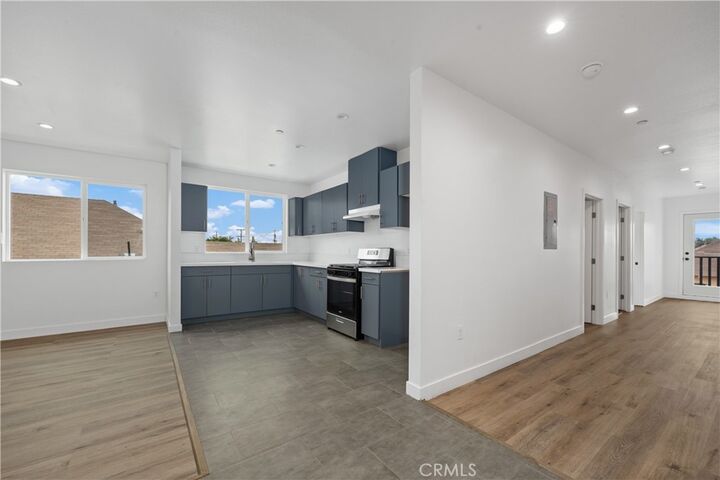 Property Photo:  759 E 25th  CA 90011 