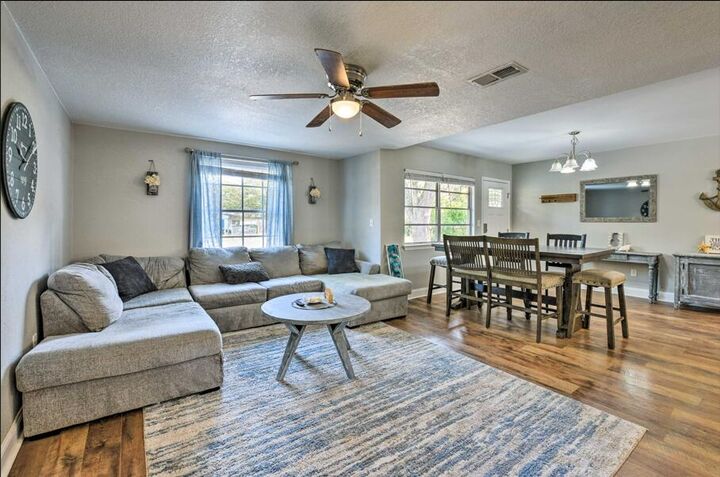 Property Photo:  4 Spencer Court  FL 32547 