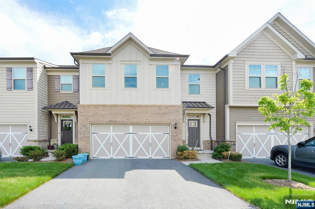 Property Photo:  27 Winfield Drive 903  NJ 07677 