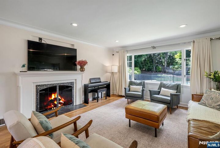 Property Photo:  496 Lincoln Avenue  NJ 07450 