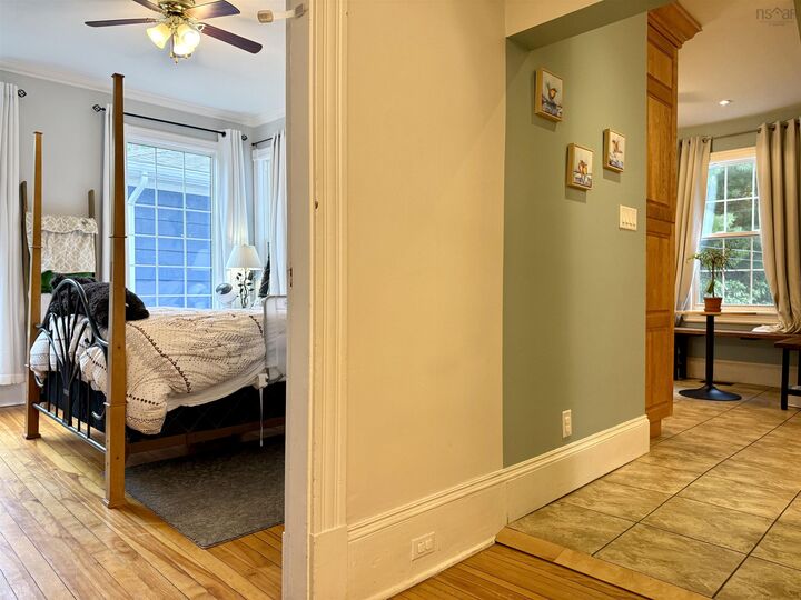 52 Rupert Street — photo 1