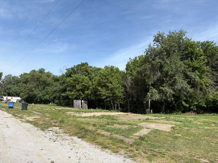 Property Photo:  1400 W Michigan Street  MO 63501 