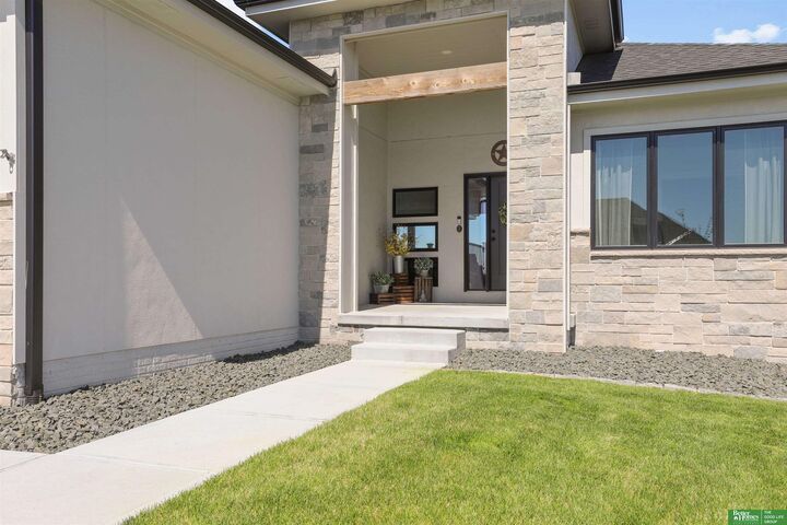 Property Photo: 12368 Windsor Drive NE 68046
