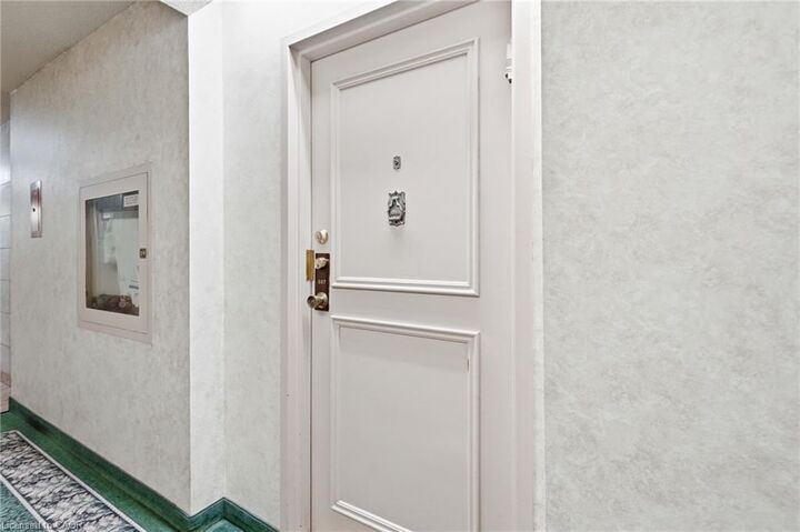 Property Photo:  205 Hilda Avenue 507  ON M2M 4B1 